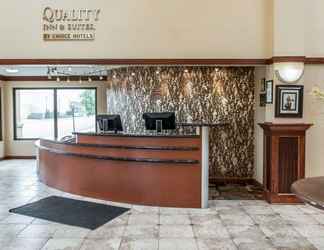 Lobi 2 Quality Inn & Suites Greenfield I-70