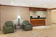 Lobby La Quinta Inn & Suites by Wyndham Stevens Point