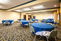 Functional Hall Comfort Inn and Suites