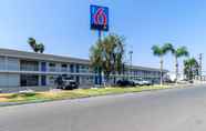 Exterior 7 Motel 6 Anaheim, CA - Fullerton East