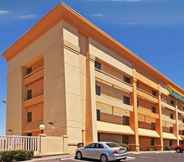 Exterior 2 La Quinta Inn & Suites by Wyndham El Paso West Bartlett