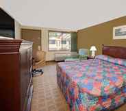 Kamar Tidur 5 Knights Inn Bridgeport Frankenmuth