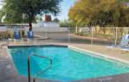 Kolam Renang 6 Extended Stay America Suites Phoenix Scottsdale Old Town