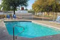 Kolam Renang Extended Stay America Suites Phoenix Scottsdale Old Town