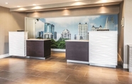 ล็อบบี้ 7 La Quinta Inn & Suites by Wyndham Atlanta Midtown - Buckhead