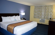 Bedroom 7 Days Inn by Wyndham Augusta