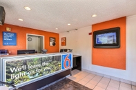 Lobby Motel 6 Pleasanton, CA