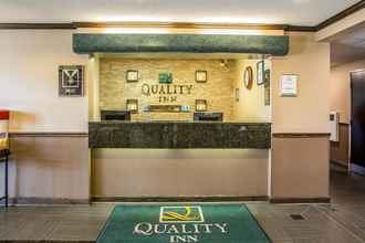 Lobby 4 Quality Inn Elgin I-90