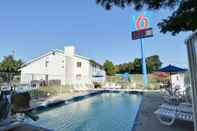 Hồ bơi Motel 6 Nashua, NH - North