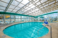 Swimming Pool La Quinta Inn & Suites by Wyndham Springdale