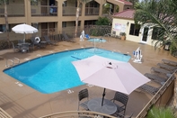 Swimming Pool Best Western Yuba City Inn