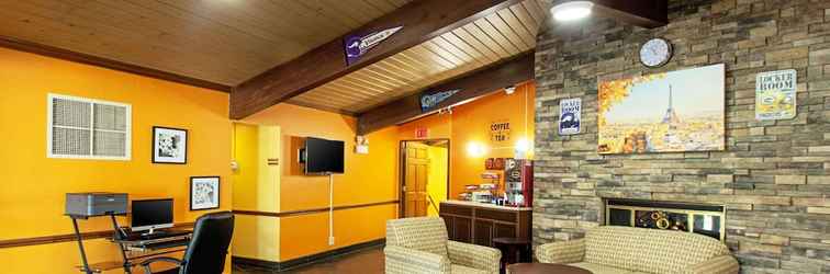 Lobby Travelodge by Wyndham Appleton