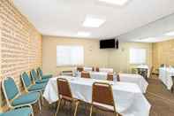 ห้องประชุม La Quinta Inn & Suites by Wyndham El Paso East