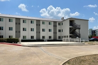 Exterior Motel 6 Irving, TX - DFW Airport North