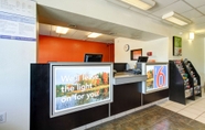 Sảnh chờ 3 Motel 6 Portland, ME