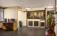 Lobby 6 Days Inn by Wyndham Fort Smith