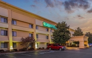 Exterior 4 La Quinta Inn & Suites by Wyndham N Little Rock-McCain Mall