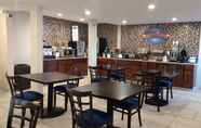 ร้านอาหาร 4 Baymont by Wyndham Texarkana