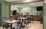 Restoran 7 Super 8 by Wyndham Russellville