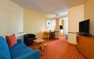 Common Space 7 Fairfield Inn & Suites by Marriott Louisville Downtown