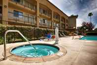 Swimming Pool Best Western Plus Pleasanton Inn