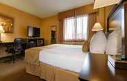 Bedroom 2 Best Western Plus Pleasanton Inn