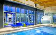 Swimming Pool 6 Aloft Mount Laurel