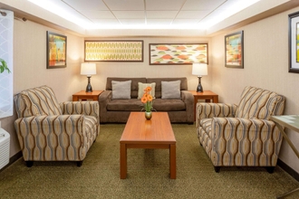 Lobi 4 La Quinta Inn by Wyndham Minneapolis Airport Bloomington