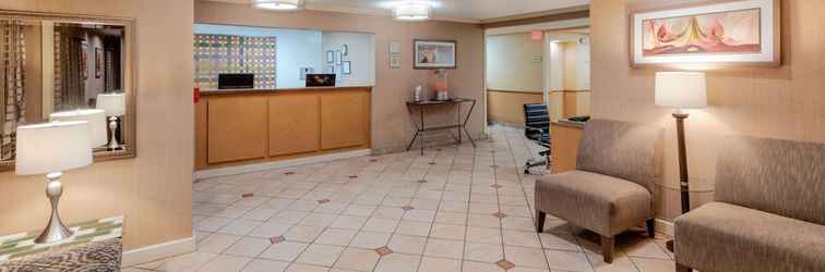 Lobi La Quinta Inn & Suites by Wyndham Nashville Airport