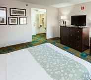 Kamar Tidur 4 La Quinta Inn & Suites by Wyndham Nashville Airport
