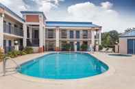 Swimming Pool Days Inn by Wyndham Chiefland