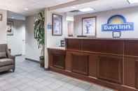 Lobby Days Inn by Wyndham Chiefland