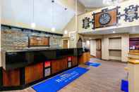 Lobby Baymont Inn & Suites by Wyndham Mukwonago