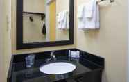 In-room Bathroom 6 Fairfield Inn by Marriott Richmond