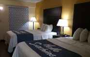 ห้องนอน 5 Days Inn by Wyndham Ridgeland South Carolina