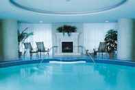 Swimming Pool Windsor Arms Hotel