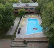 Swimming Pool 3 Hôtels Gouverneur Rimouski