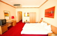 Bedroom 6 Hotel Allegro