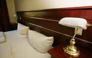 Kamar Tidur 3 Stargaze Home Hotel