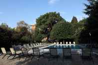 Swimming Pool Grand Hotel Villa Balbi