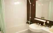 Phòng tắm bên trong 5 New Otani Inn Tokyo