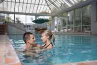Swimming Pool Commodore Airport Hotel