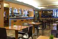 Bar, Kafe, dan Lounge Agumar Hotel