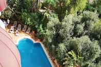 Swimming Pool Hotel URH Sitges Playa