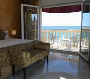 Bedroom 7 Hotel URH Sitges Playa
