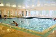 Swimming Pool Yarmouth Resort