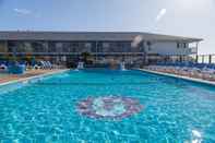 Swimming Pool Red Jacket Beach Resort