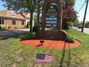 Bên ngoài 4 Cape Cod Irish Village