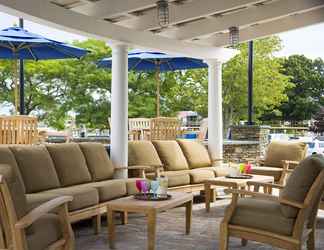 Lobby 2 Hyannis Harbor Hotel