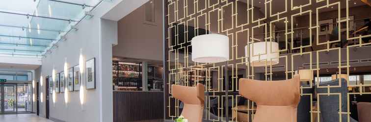 Lobi DoubleTree by Hilton London Heathrow Airport